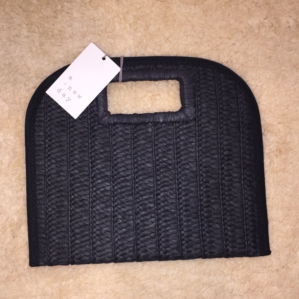 🌻 NEW black clutch